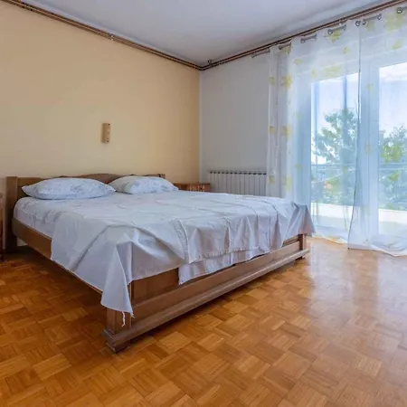 In 42451 Апартаменты *