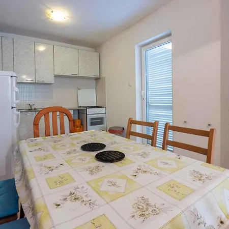 In 42451 Apartman