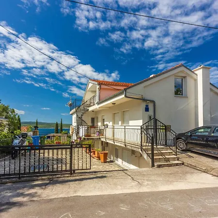 Apartman In 42451 Crikvenica